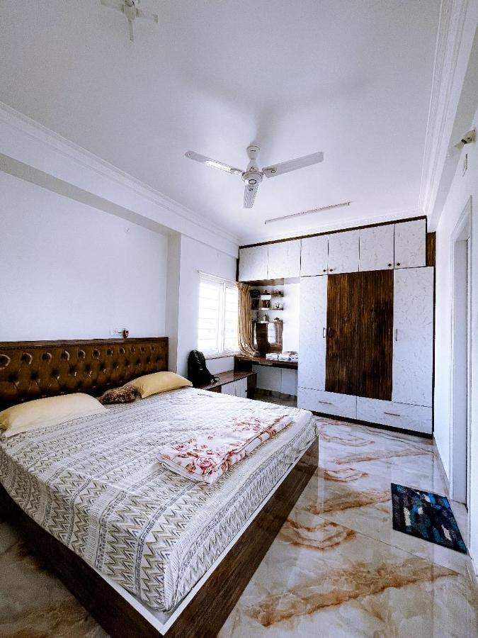 Rvr Abode -Private Rooms バンガロール エクステリア 写真