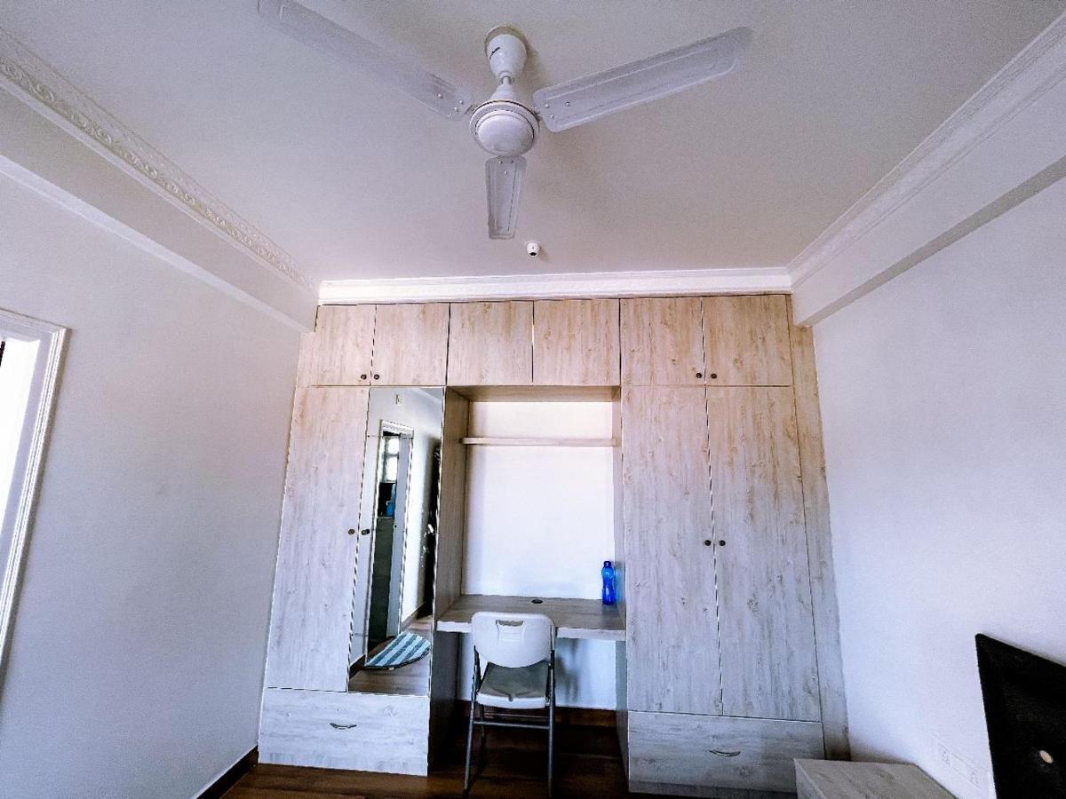 Rvr Abode -Private Rooms バンガロール エクステリア 写真